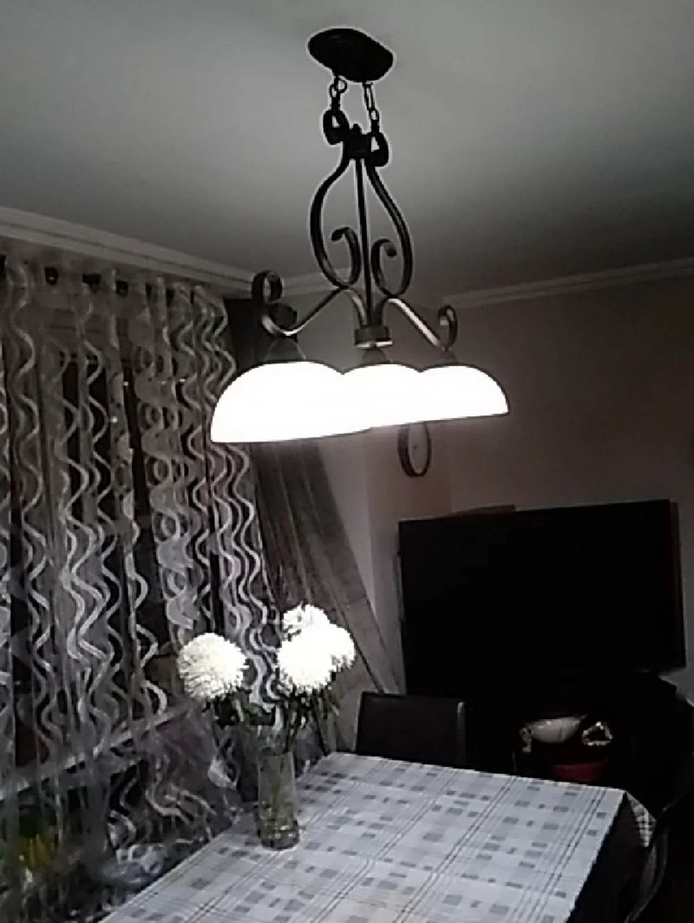 3- Lights Farmhouse CHANDELIER